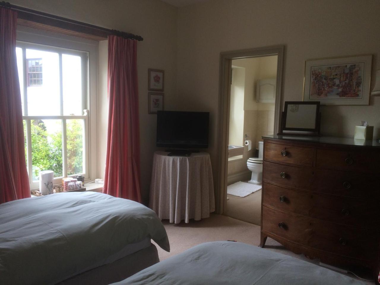 Tabor House B&B Fishguard Eksteriør billede